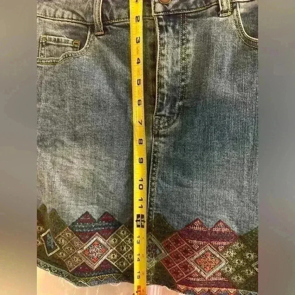 Frayed hem mini Jean skirt - Picture 6 of 6